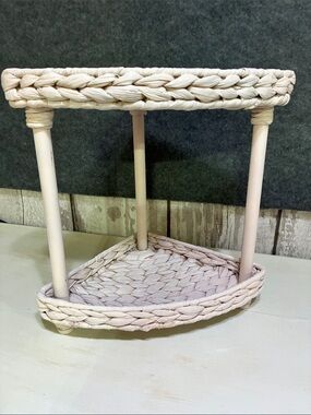 Woven Two-Tier Corner Shelf - Light pink